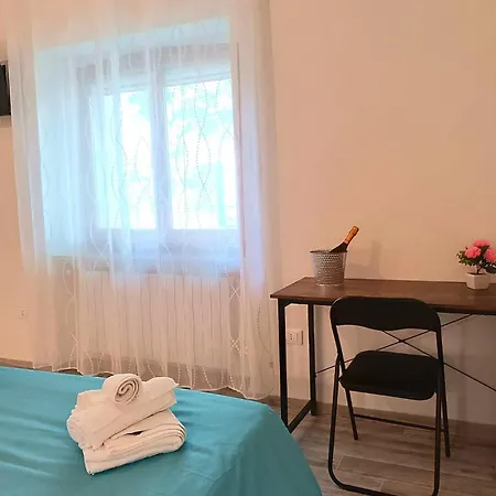 La Casa Di Lucia Bed & Breakfast 3*