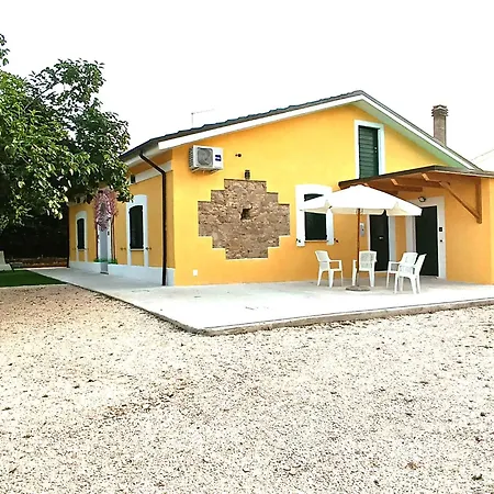 La Casa Di Lucia Bed and Breakfast
