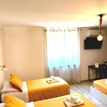 La Casa Di Lucia Bed and Breakfast *